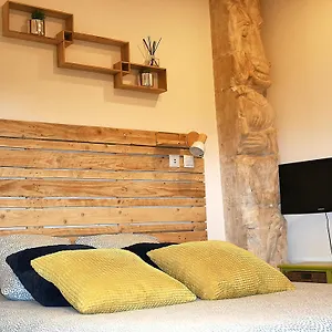  Apartment L'oriflamme France