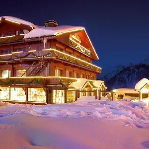 **** Hotel Grand Au Rond Point Des Pistes France