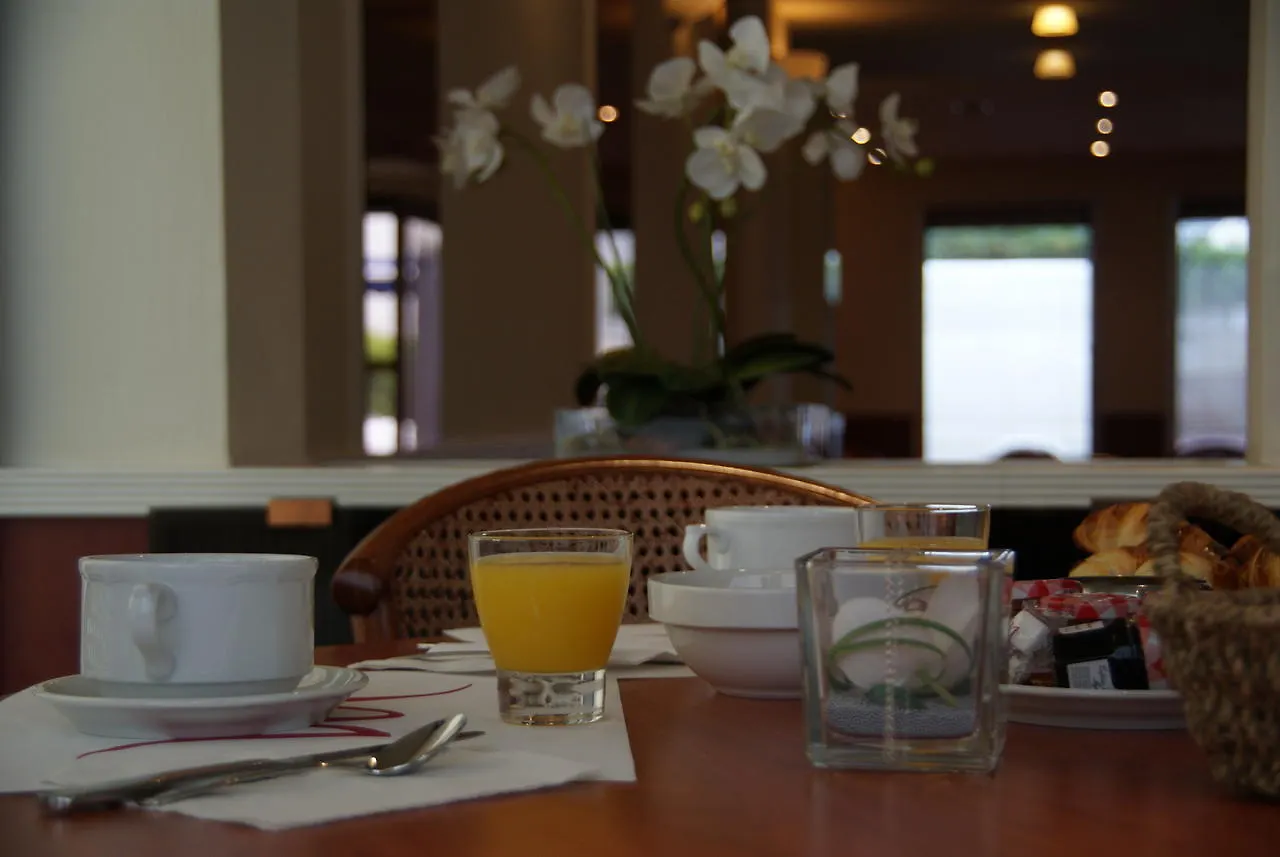 Best Western Les Bains Hotel Et Spa Perros-Guirec